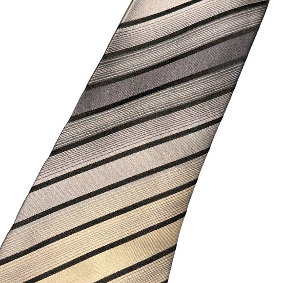 Mens BCBG Attitude 100% Silk Tie - Picture 3 of 6